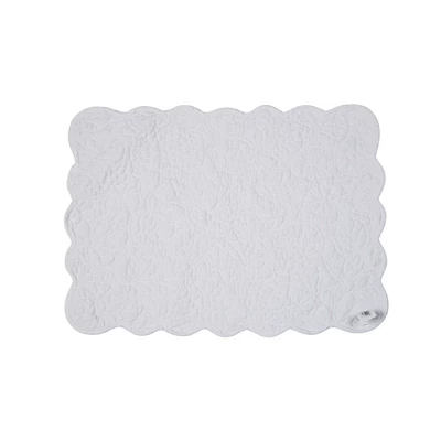 C&F Home Christiana White Reversible Machine Washable Scallop Quilt Placemats Set Of 6 5 C&F Home Christiana White Reversible Machine Washable Scallop Quilt Placemats Set Of 6 - Image 3
